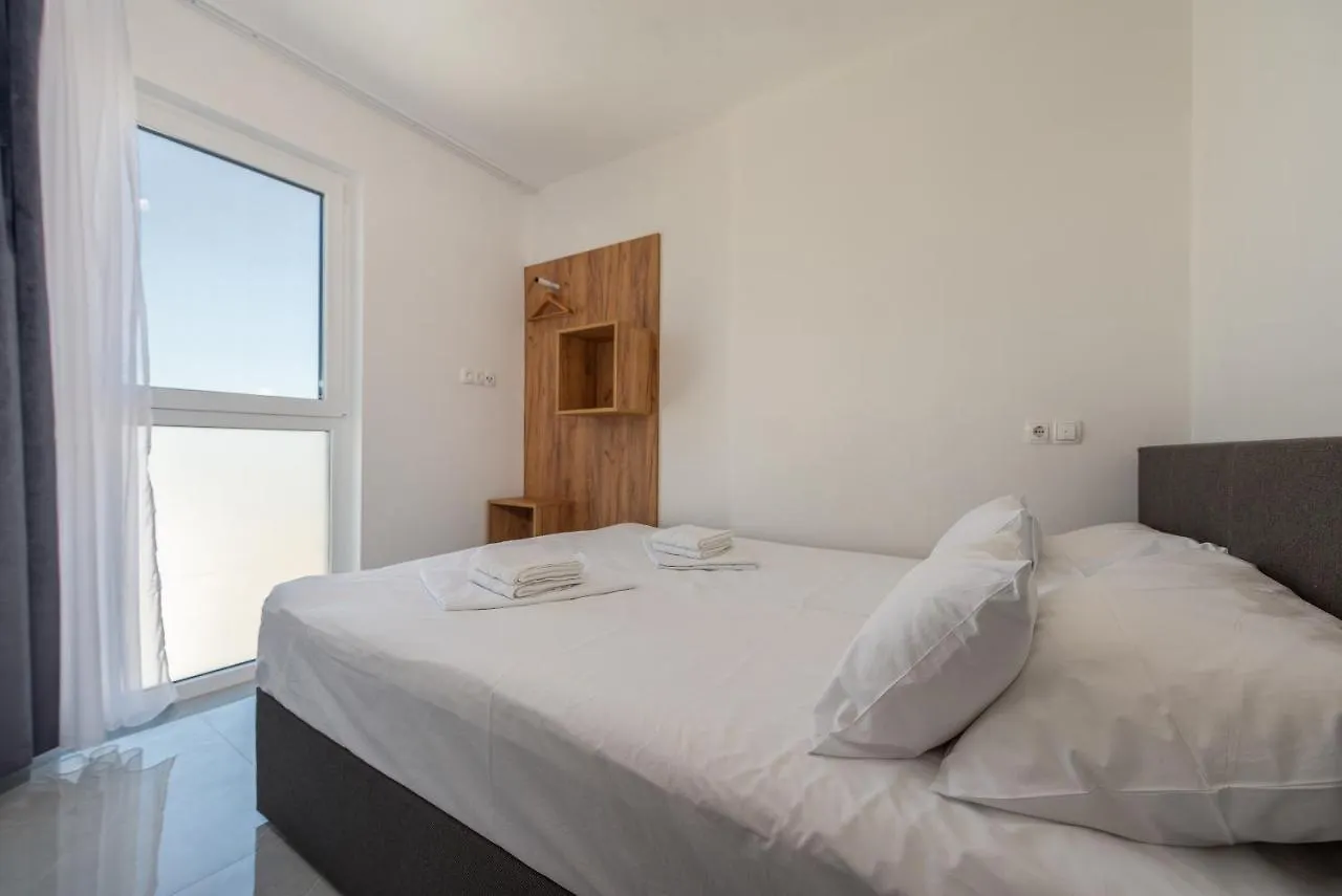 Appartements Vir 0*,