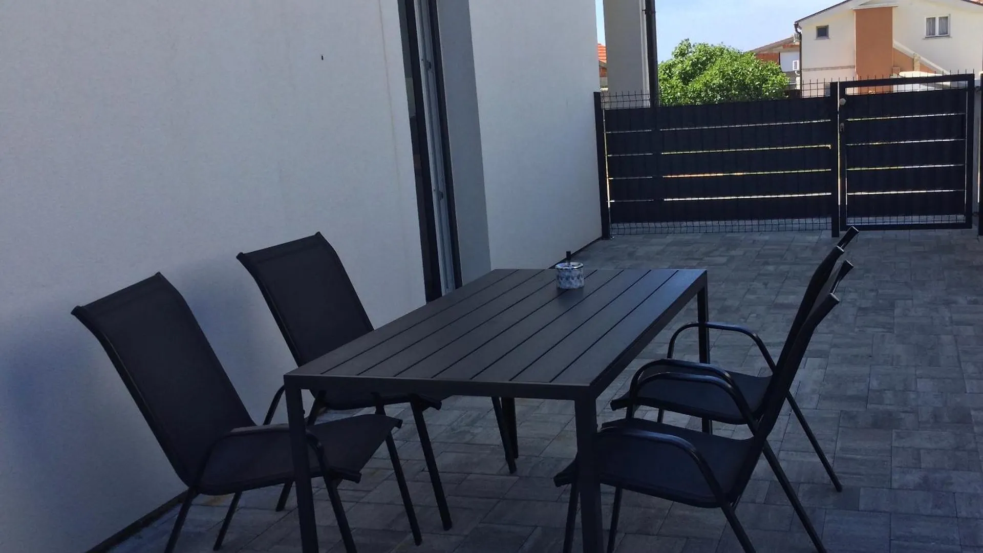 Appartements Vir 0*,  Croatia