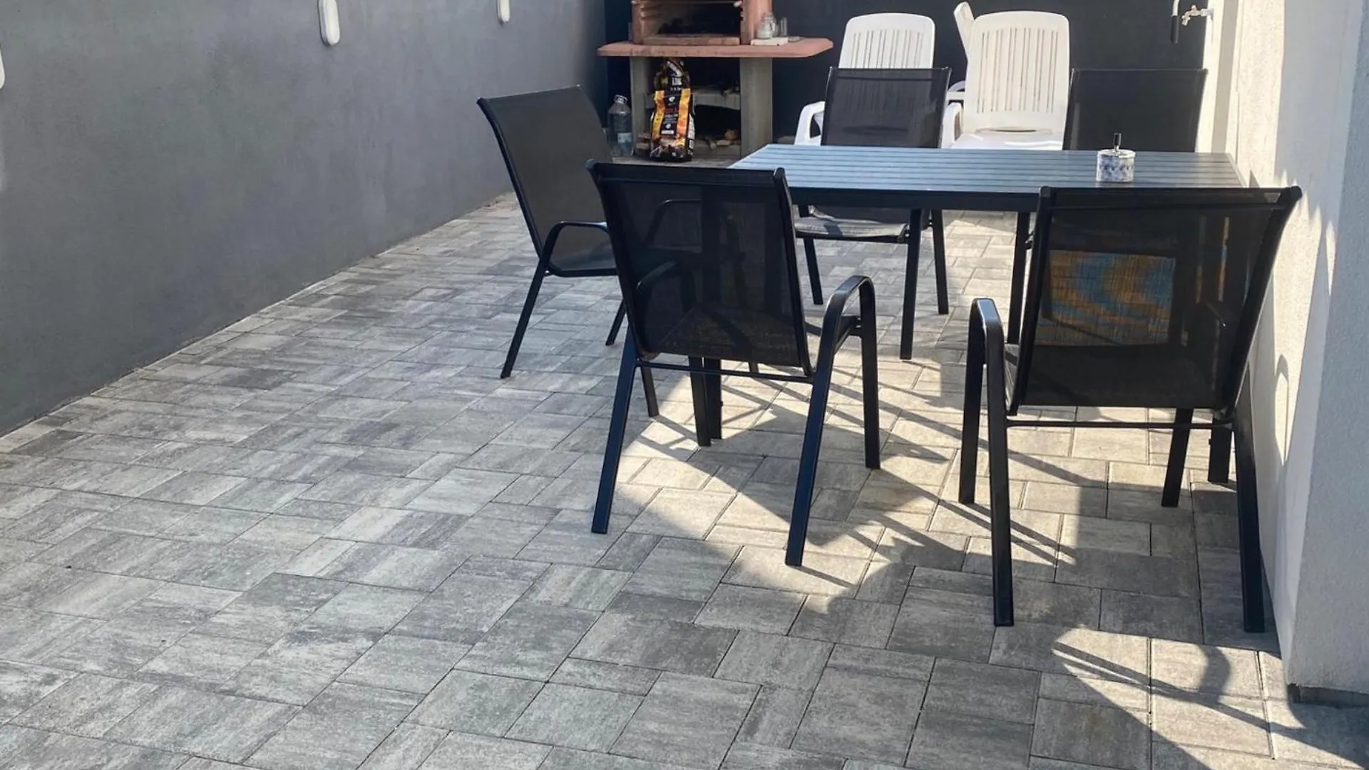 Appartements Vir 0*,