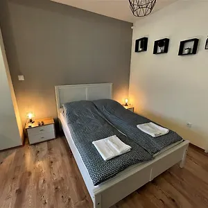 ellenőrizze a rendelkezésre állást